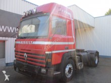 trattore Renault