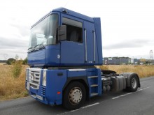 Renault tractor unit