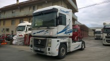 trattore Renault