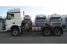 tracteur surbaissé Mercedes