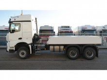 tracteur surbaissé Mercedes
