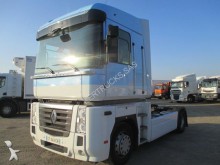 tracteur Renault Magnum
