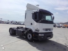Renault 420.18 tractor unit