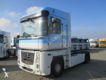 tracteur Renault Magnum