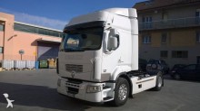 trattore Renault