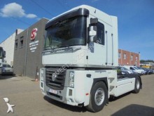 tracteur Renault Magnum 520