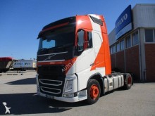 cap tractor Volvo