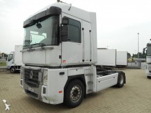 trattore Renault