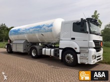 Mercedes tractor unit