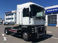 trattore Renault