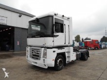 cabeza tractora Renault AE 440 Magnum