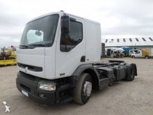 tracteur surbaissé accidenté