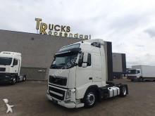 cabeza tractora convoy excepcional Volvo