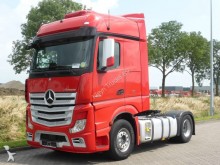 Mercedes tractor unit