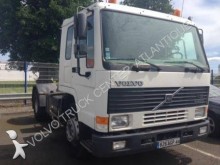 tracteur Volvo FL10 320