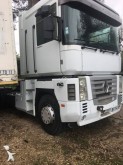 tracteur Renault Magnum 440