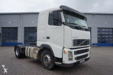 Volvo FH12-420 Manual Hydraulics Low Kilometers 2005 tractor unit