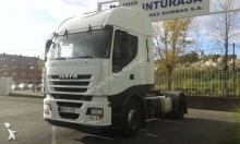 cabeza tractora Iveco
