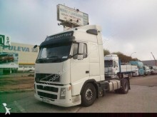 ciągnik siodłowy Volvo