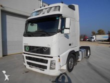 Volvo low bed tractor unit