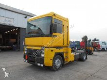trattore Renault