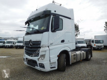 Mercedes tractor unit