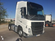 cap tractor Volvo