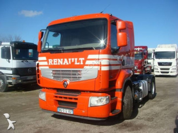 ciągnik siodłowy produkty niebezpieczne / adr Renault