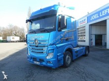 Mercedes tractor unit