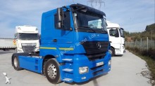 Mercedes Axor 1840 tractor unit