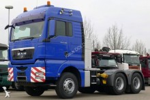 MAN exceptional transport tractor unit