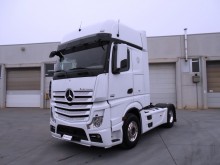 Mercedes hazardous materials / ADR tractor unit