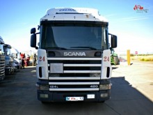 Scania L 124L tractor unit