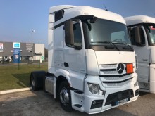 Mercedes tractor unit