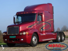 Freightliner Columbia tractor unit