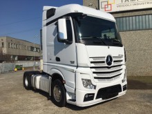 ciągnik siodłowy Mercedes Actros 1848