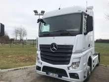 Mercedes tractor unit
