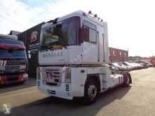 Renault Magnum 440 tractor unit
