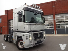 tracteur Renault Magnum 520