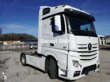 Mercedes tractor unit