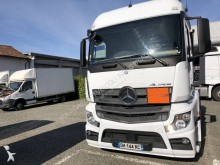 Mercedes tractor unit