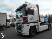 Renault Magnum 440 tractor unit