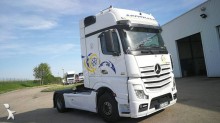 tracteur Mercedes Actros 1851