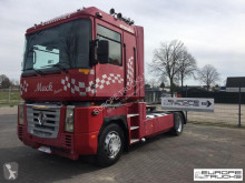 Renault Magnum 440 tractor unit