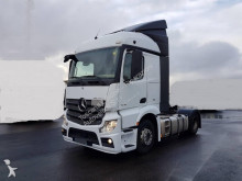 Mercedes tractor unit