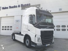 cap tractor Volvo