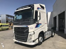 cap tractor Volvo