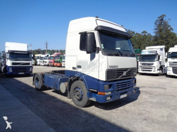 cap tractor Volvo