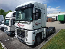 Renault Magnum 440.19 T DXI tractor unit