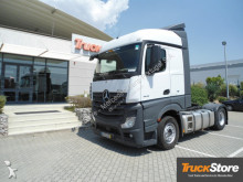 Mercedes tractor unit